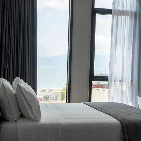Center Hotel Sarande Bagian luar foto