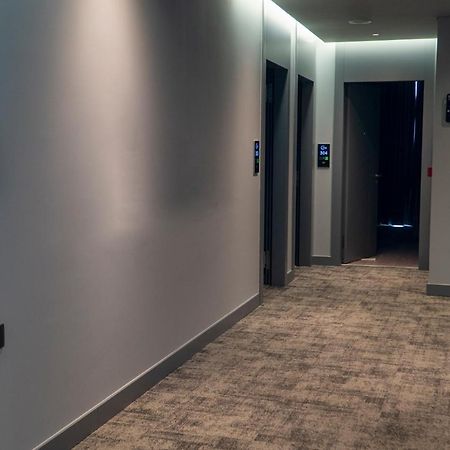 Center Hotel Sarande Bagian luar foto