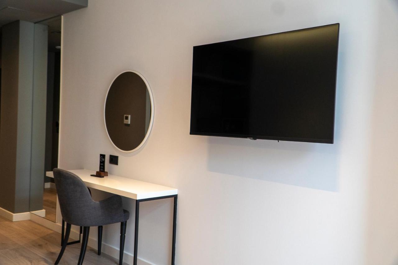 Center Hotel Sarande Bagian luar foto